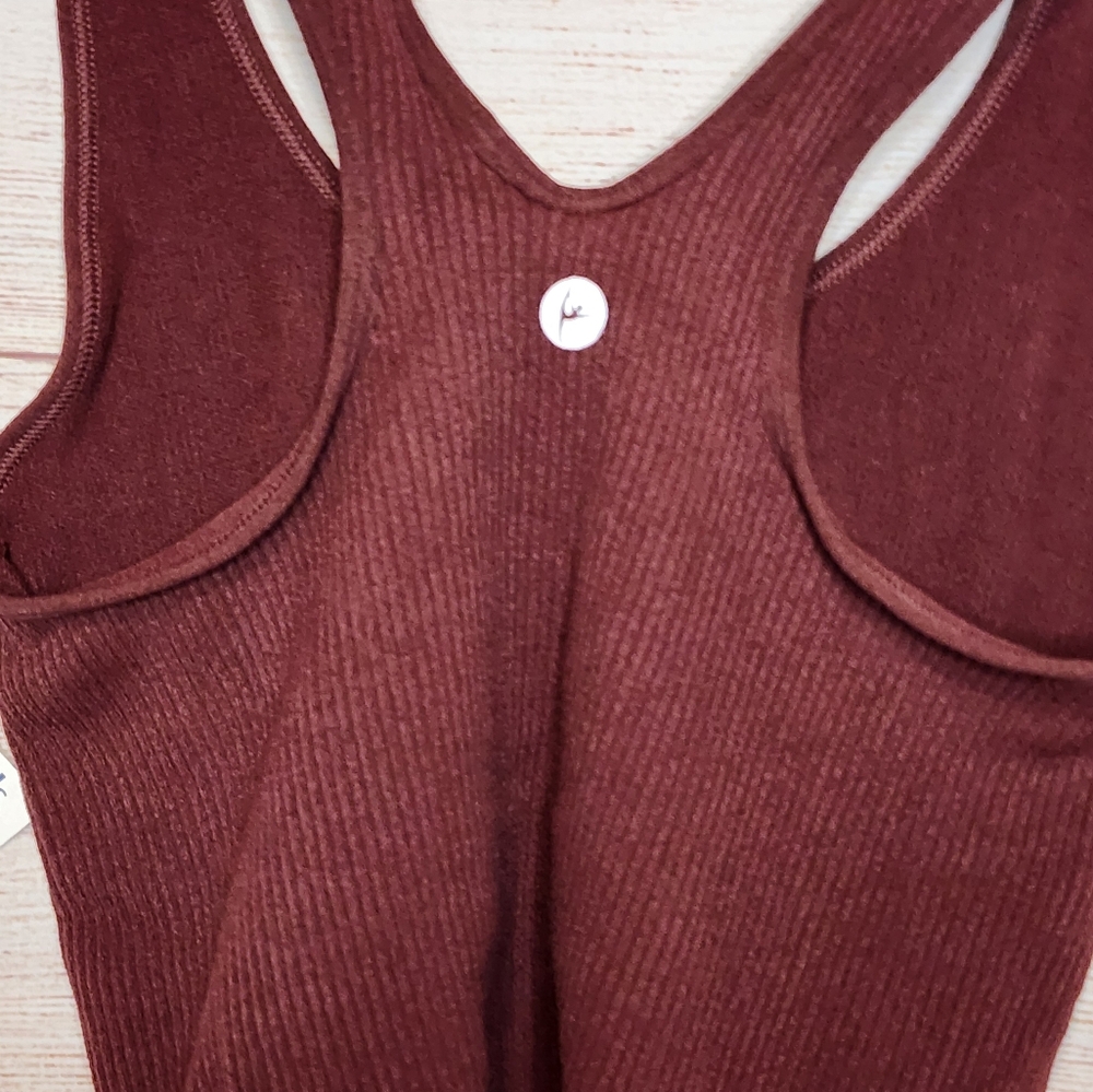 Cropped Tank Top - Picture 8 of 8
